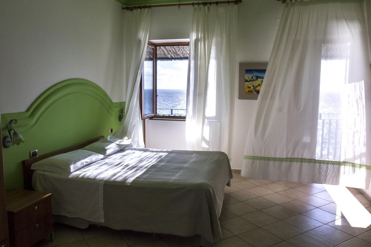 Bed and Breakfast Oasi Relais Вико-Экуенсе Экстерьер фото