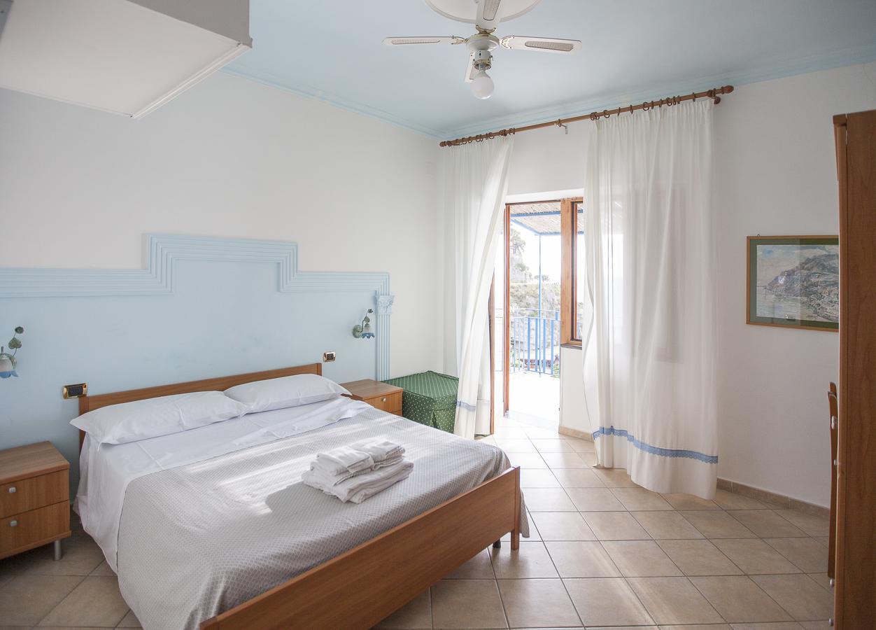 Bed and Breakfast Oasi Relais Вико-Экуенсе Экстерьер фото